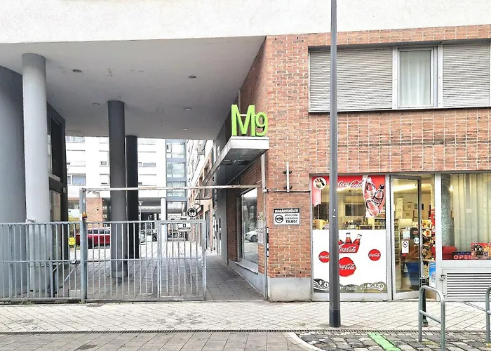 H10 Apartment With Free Parking